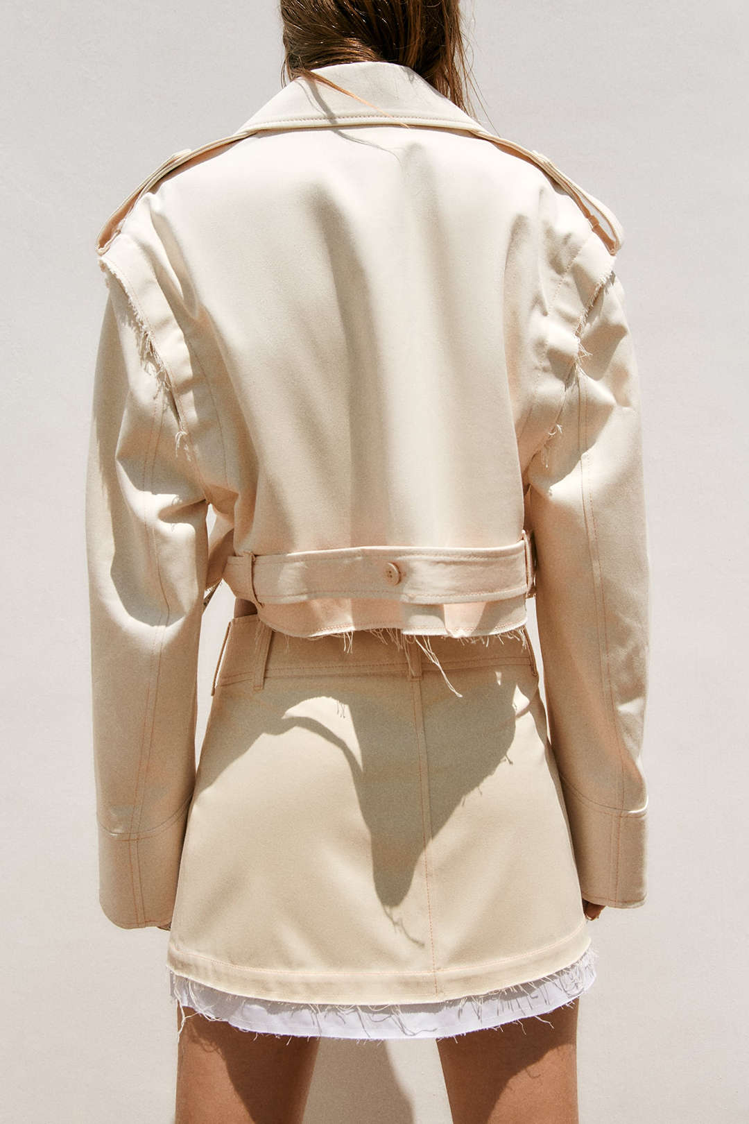 Notched Lapel Belted Jacket With Removable Sleeve