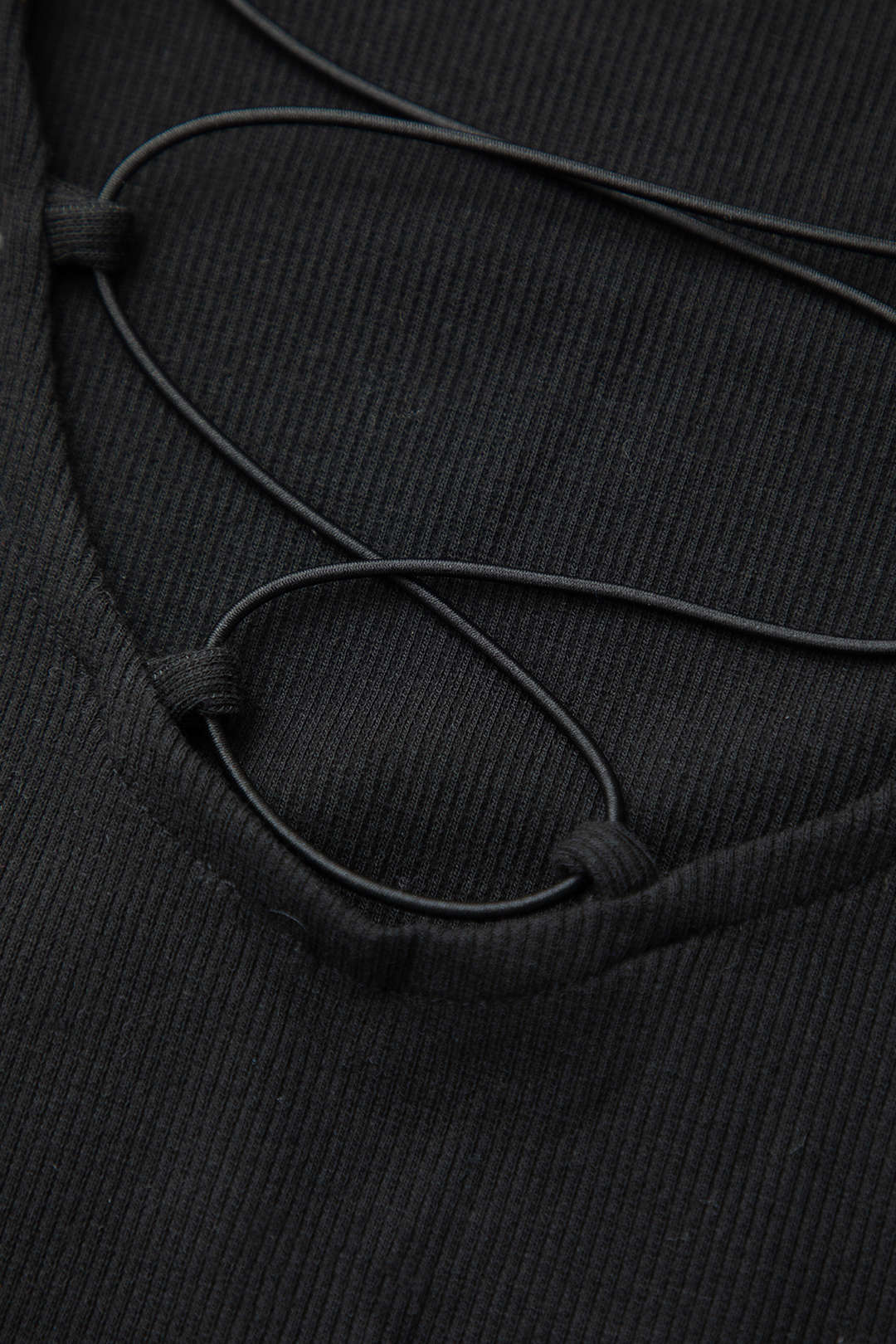 Solid V-neck Rib Knit Long Sleeve Bodysuit
