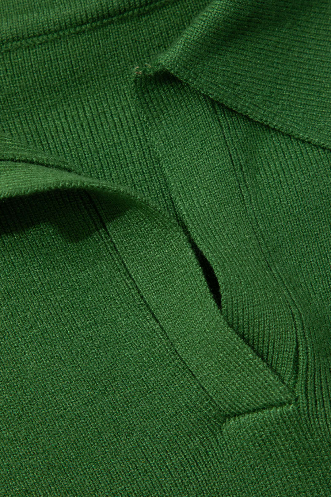 Open Collar Knit Sleeveless Crop Top