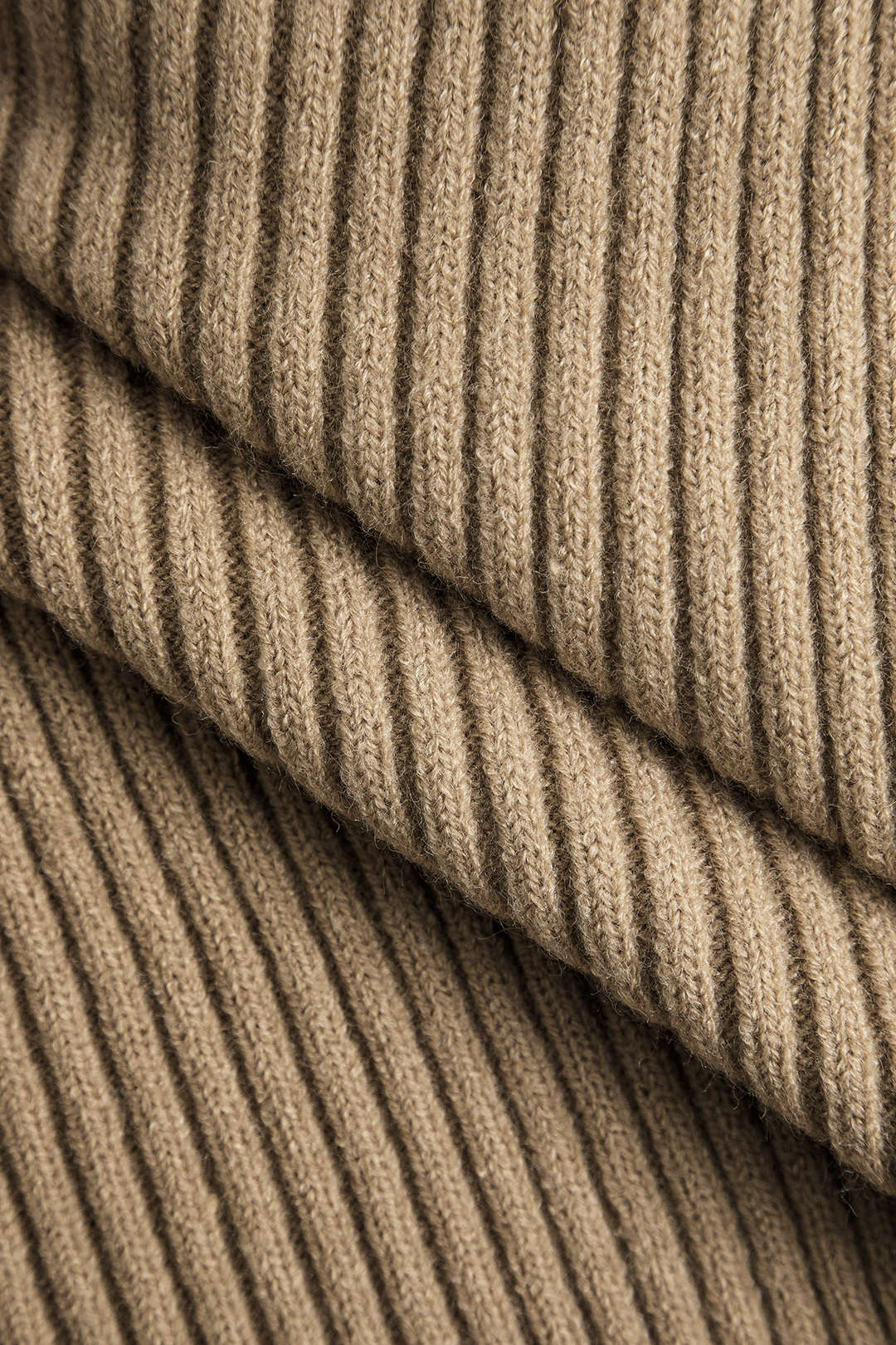 Διασταυρωμένη ασύμμετρη φούστα midi