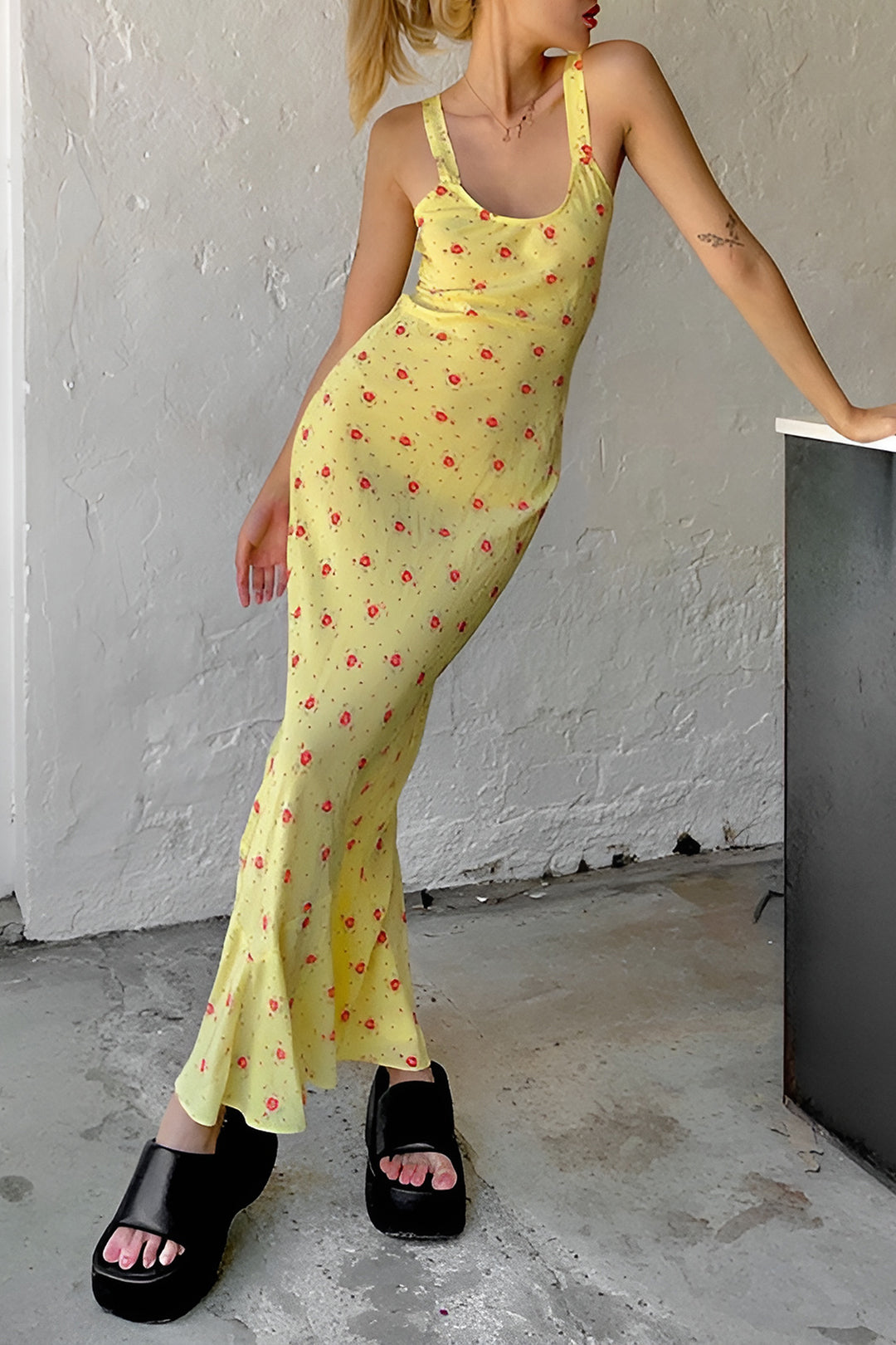 Floral Print Strap Maxi Dress