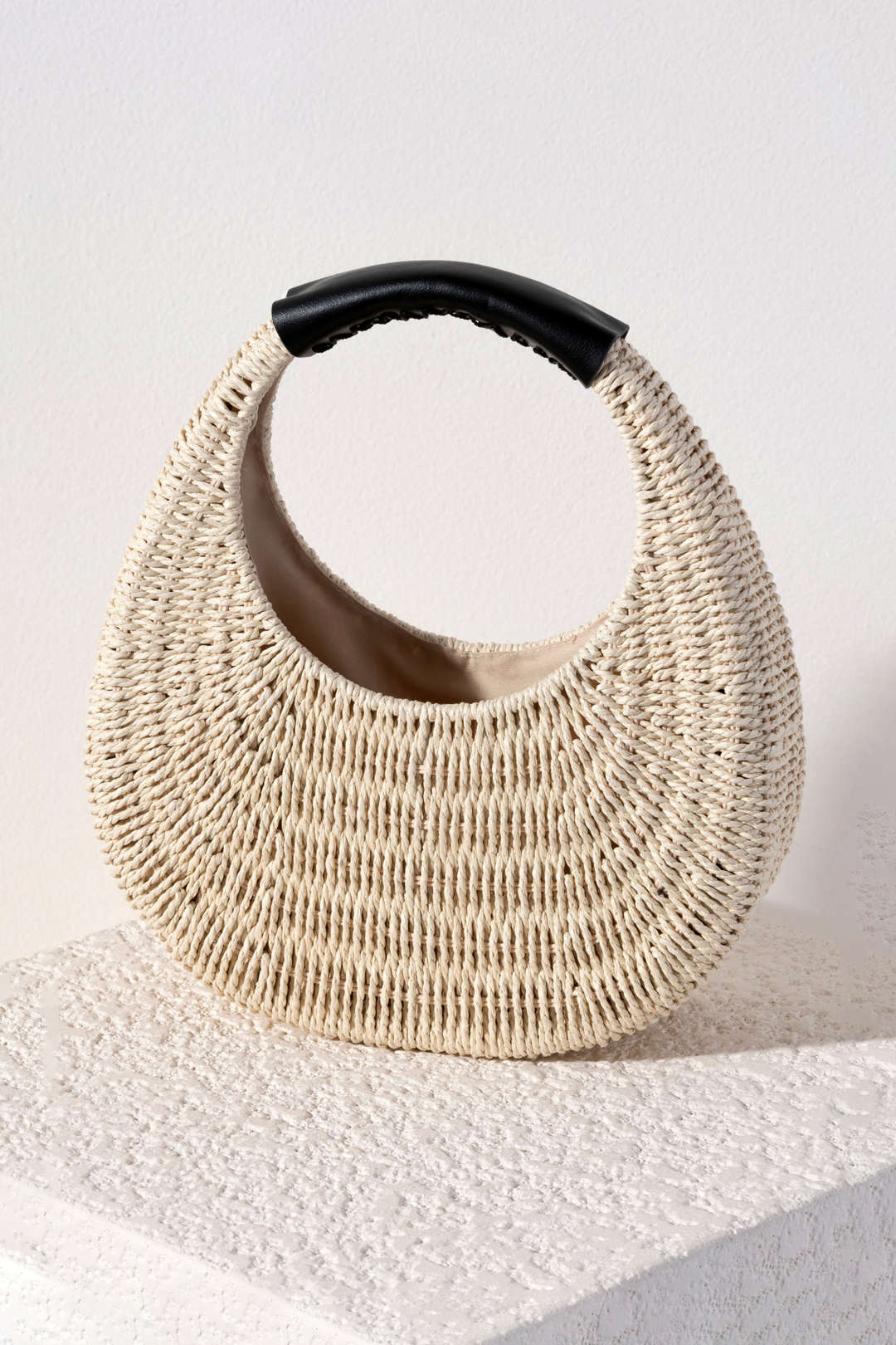 Round Braided Tote Bag