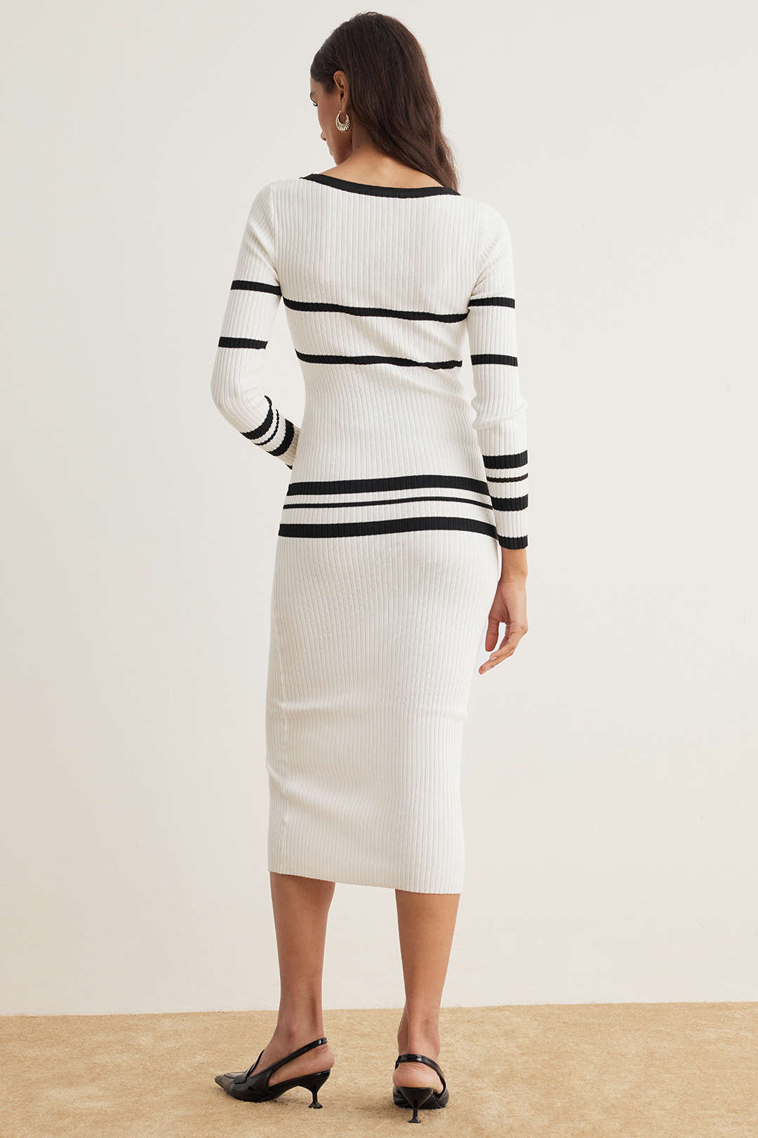 Knit Round Neck Contrast Long Sleeve Midi Dress
