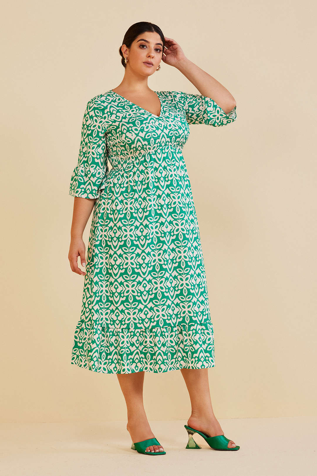 Plus Size Pattern V-neck Midi Dress