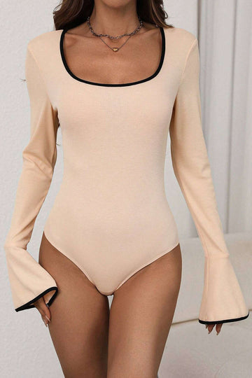 Kontrastbinding Langærmet Bell Sleeve Bodysuit