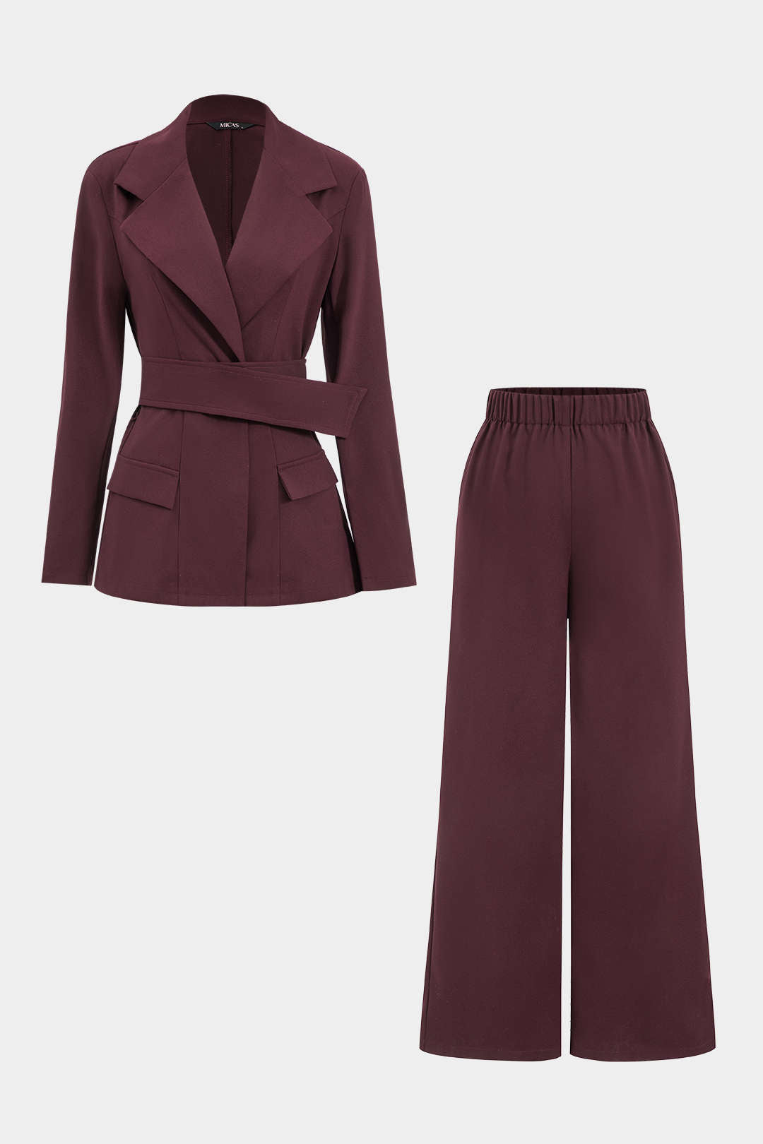 Ensemble de blazer et de pantalons à revers entaillé