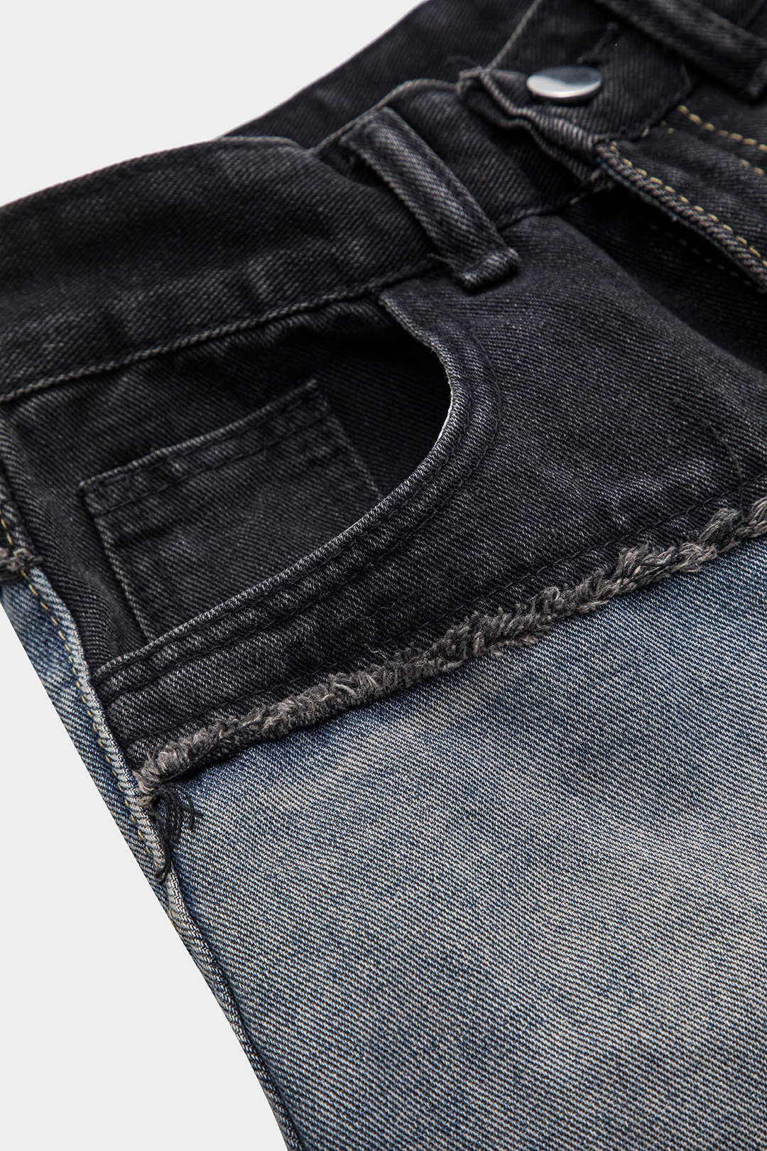 Jeans bouton de poche de patchwork denim