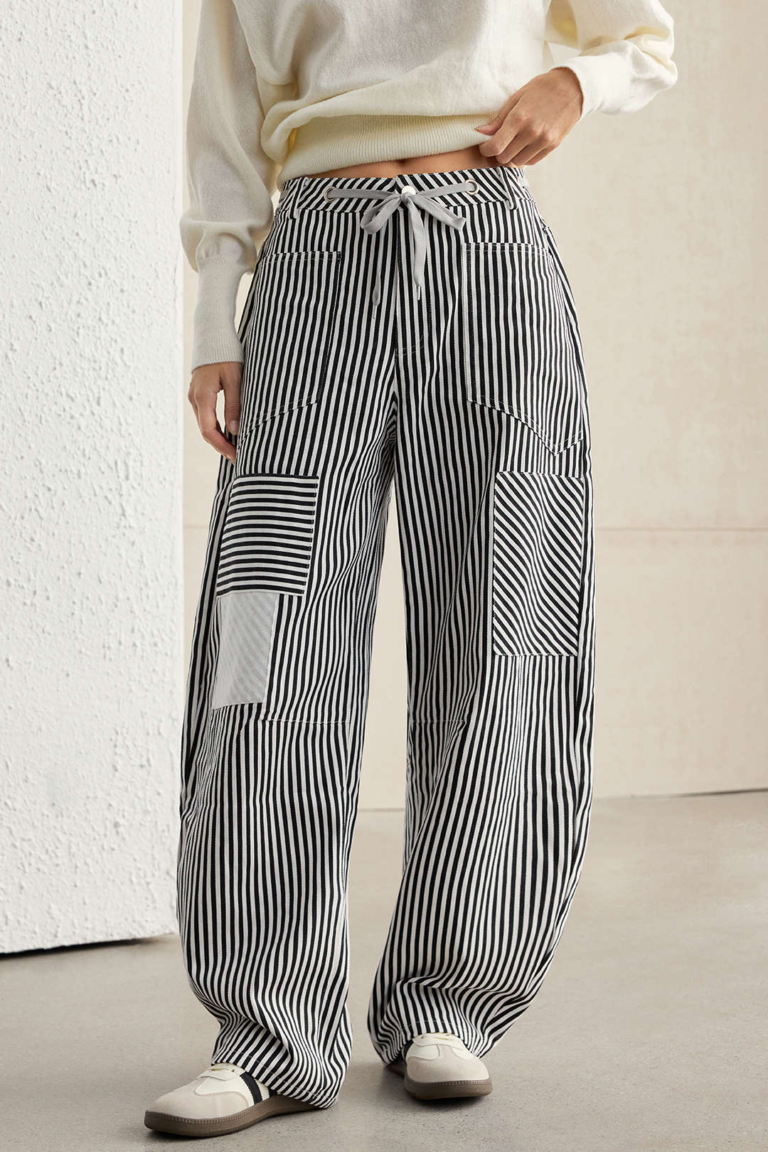 Stripe Print Pocket Drawstring Barrel Trousers