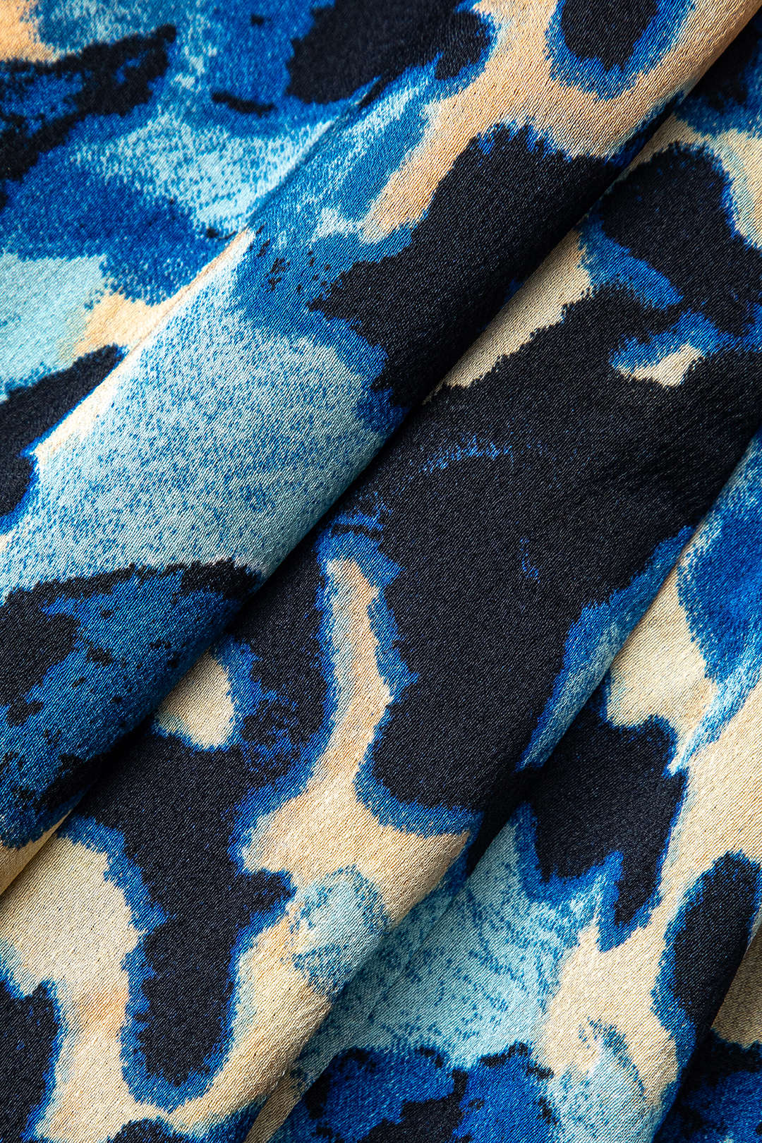 Abstract Print Twist Detail Slit Maxi Skirt