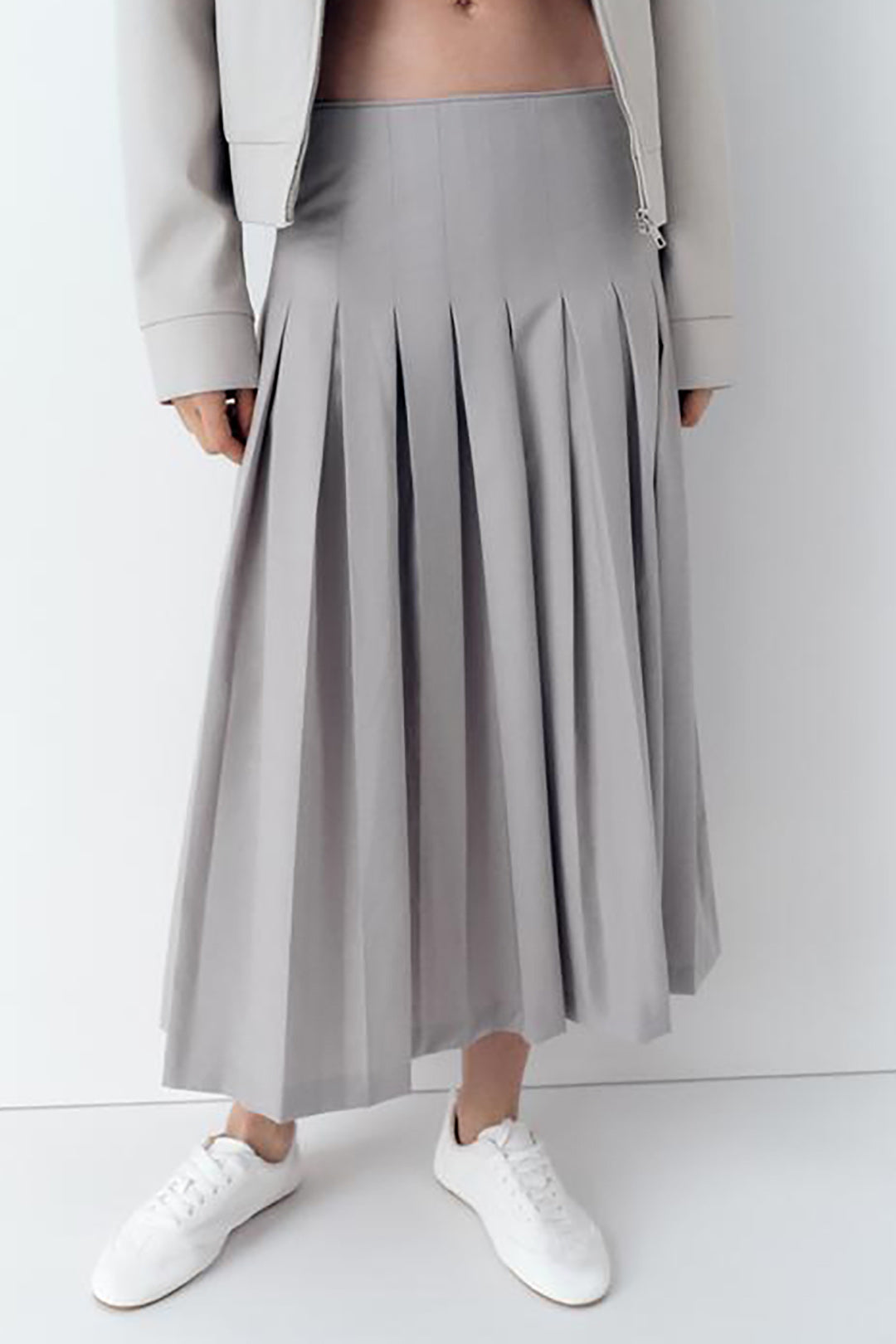 Solid Pleated Midi Skirt