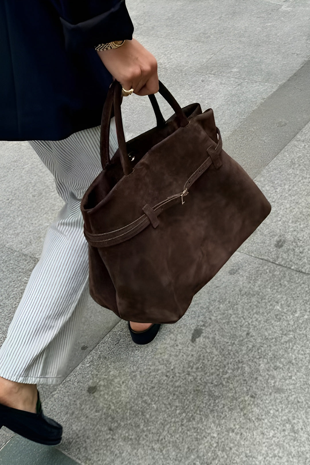 Bolso Tote De Ante Con Detalle De Hebilla