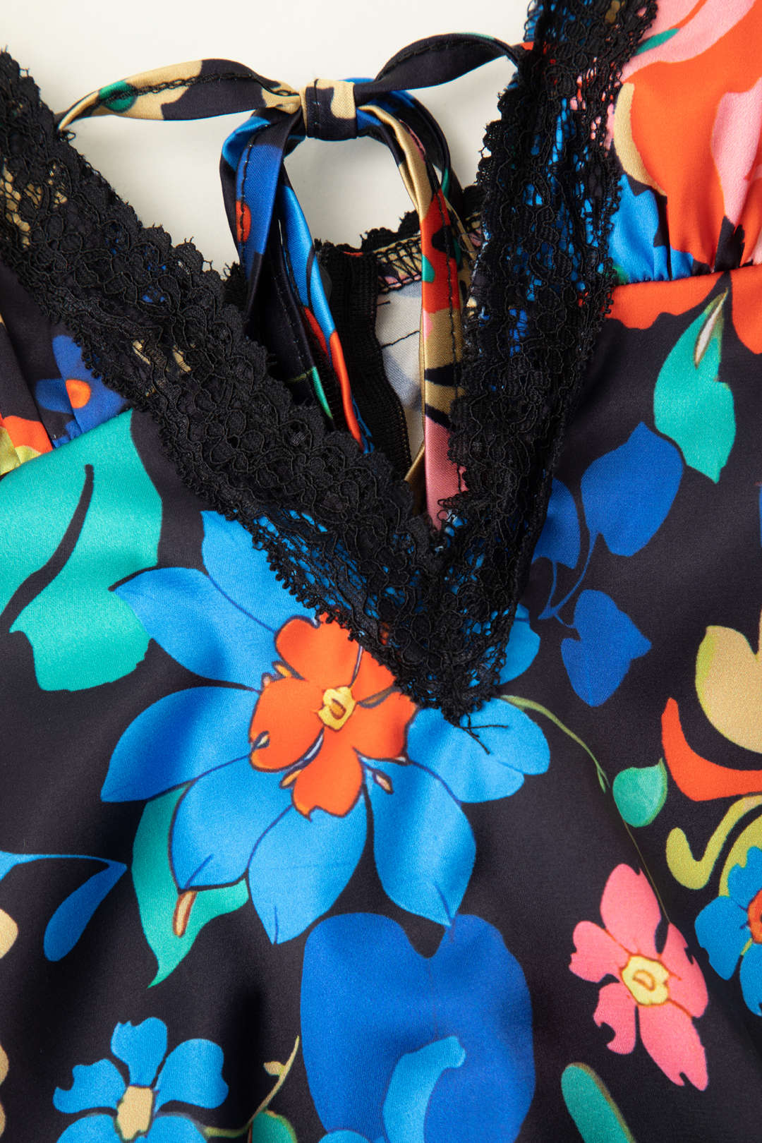 Floral Print Lace Trim V-neck Maxi Dress – Micas