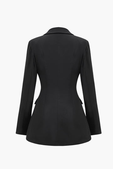 Blazer asymétrique du bouton métallique