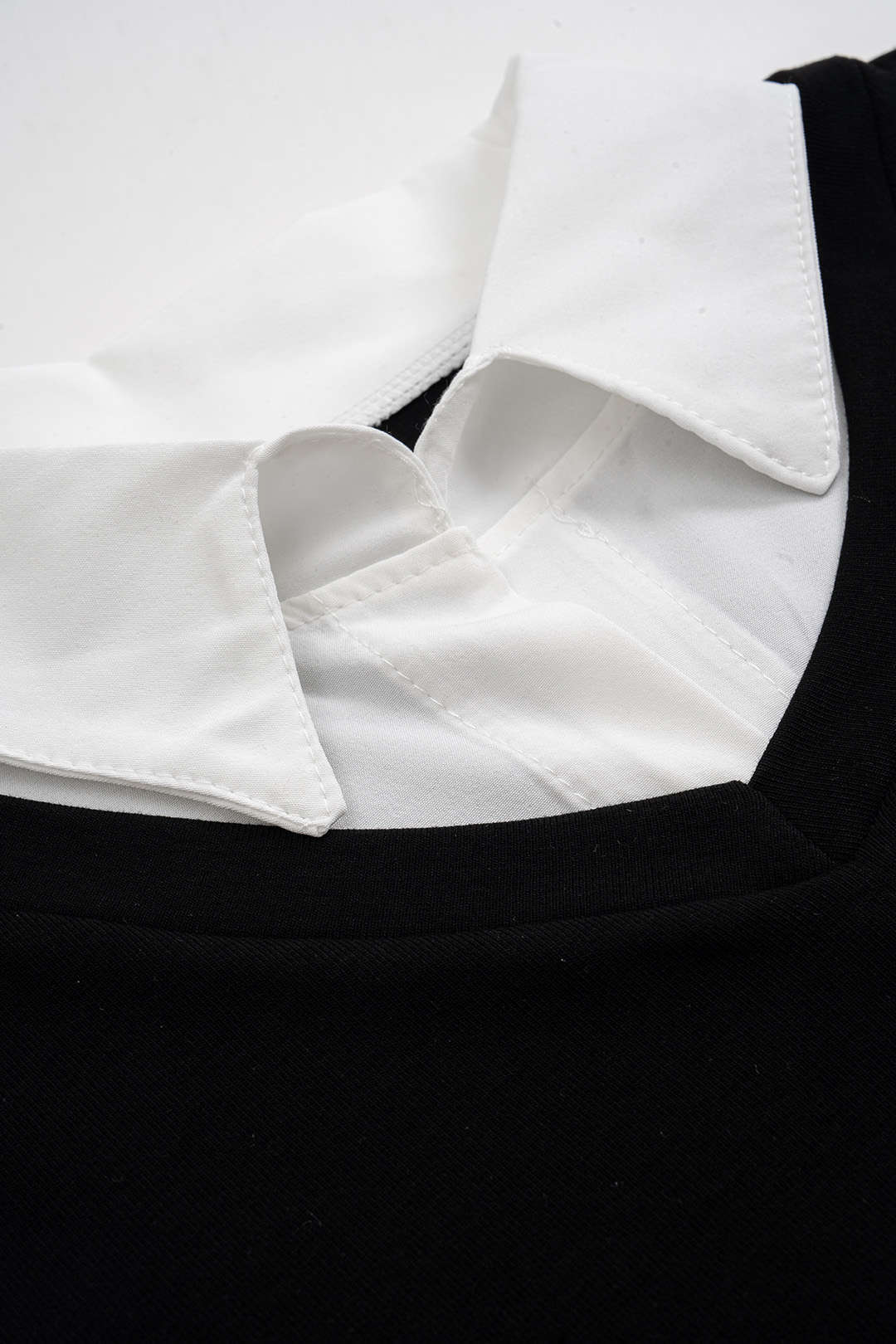 Contrast Short-Sleeve T-Shirt