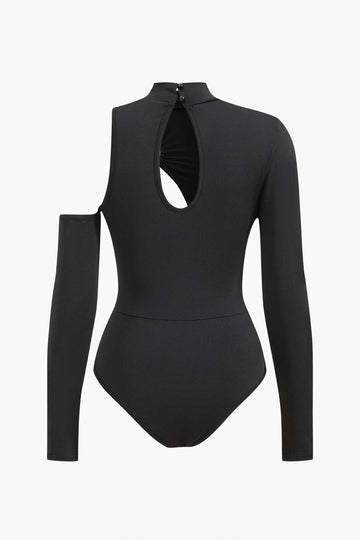 Bodysuit cutout u sett ta 'falda b'linja għolja