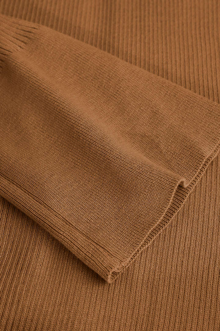 Muschelhülle gerippte Knöpfe unten Maxikleid