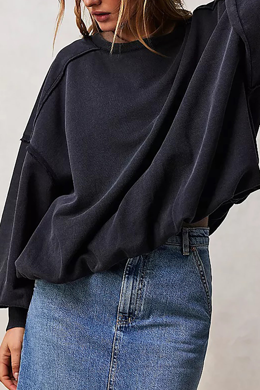 Seam-Detail Round Neck Long Sleeve Sweatshirt