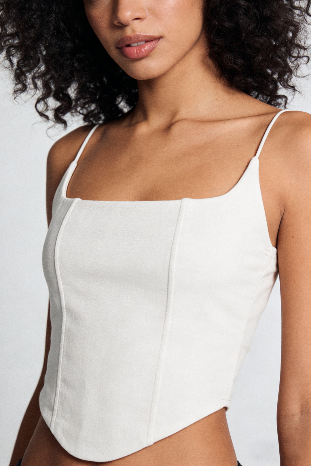 f5fc32c8-58a7-4978-ba0a-022c8a3885ae换第二张图衣服颜色 (6).png