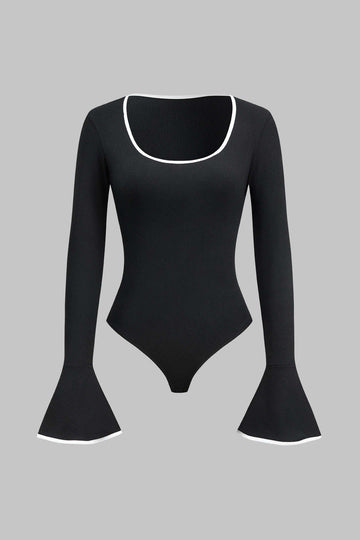 Kontrastbinding Langærmet Bell Sleeve Bodysuit