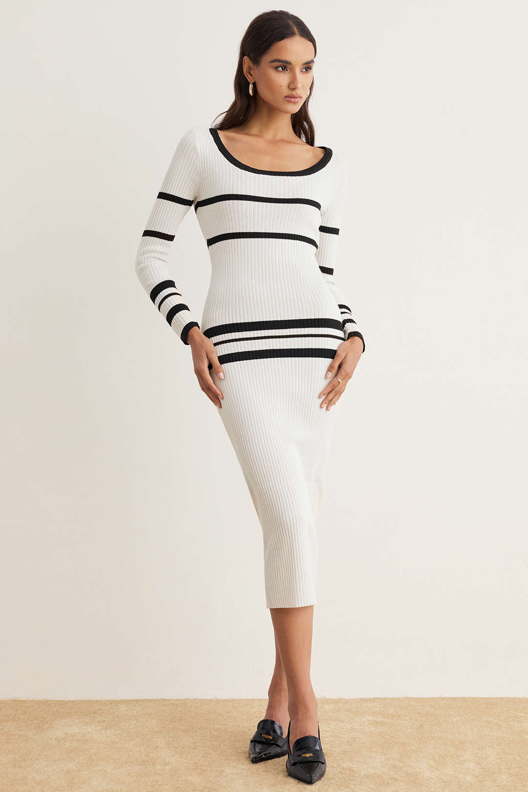Knit Round Neck Contrast Long Sleeve Midi Dress