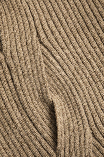 Διασταυρωμένη ασύμμετρη φούστα midi